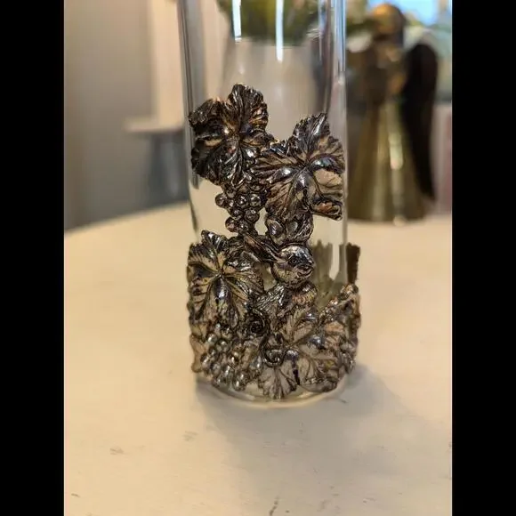 7.5” Arthur Court Vintage Rabbit Bunny Lillies Metal Glass Bud Vase - Picture 4 of 5